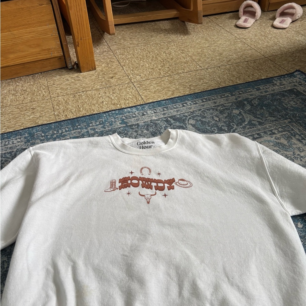 PacSun White Sweatshirt with Brown Graphic